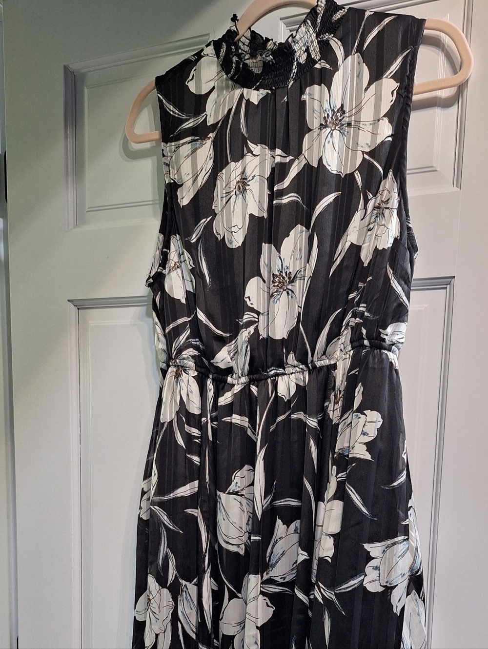 Sleeveless Black Floral Midi Dress with White Blooms